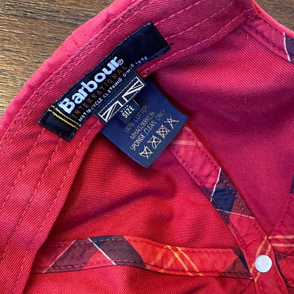 Barbour Red Cap - Picture 2 of 4